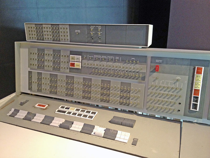File:IBM 7094 console2.agr.JPG